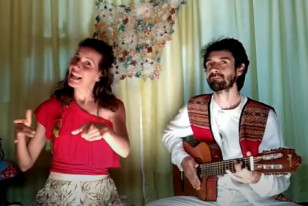 EN-CANTO : Histórias, Canções e Abayomi na mãos
