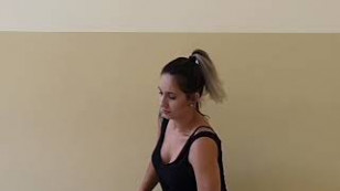 Propostas de exercícios iniciais e de fácil execução para aulas de dança - Módulo 4